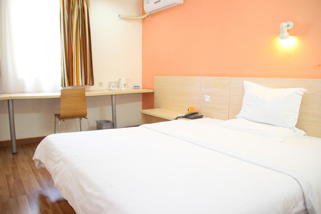 7Days Inn Guangzhou South Railway Station Huijiang Subway Station Extérieur photo